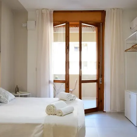 公寓 Poetto Studio, Private Parking, Smarttv, Park View 夸尔图-圣埃莱娜